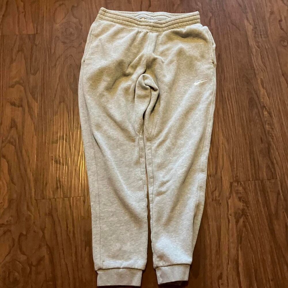 Nike Men's Grey Joggers-tracksuits